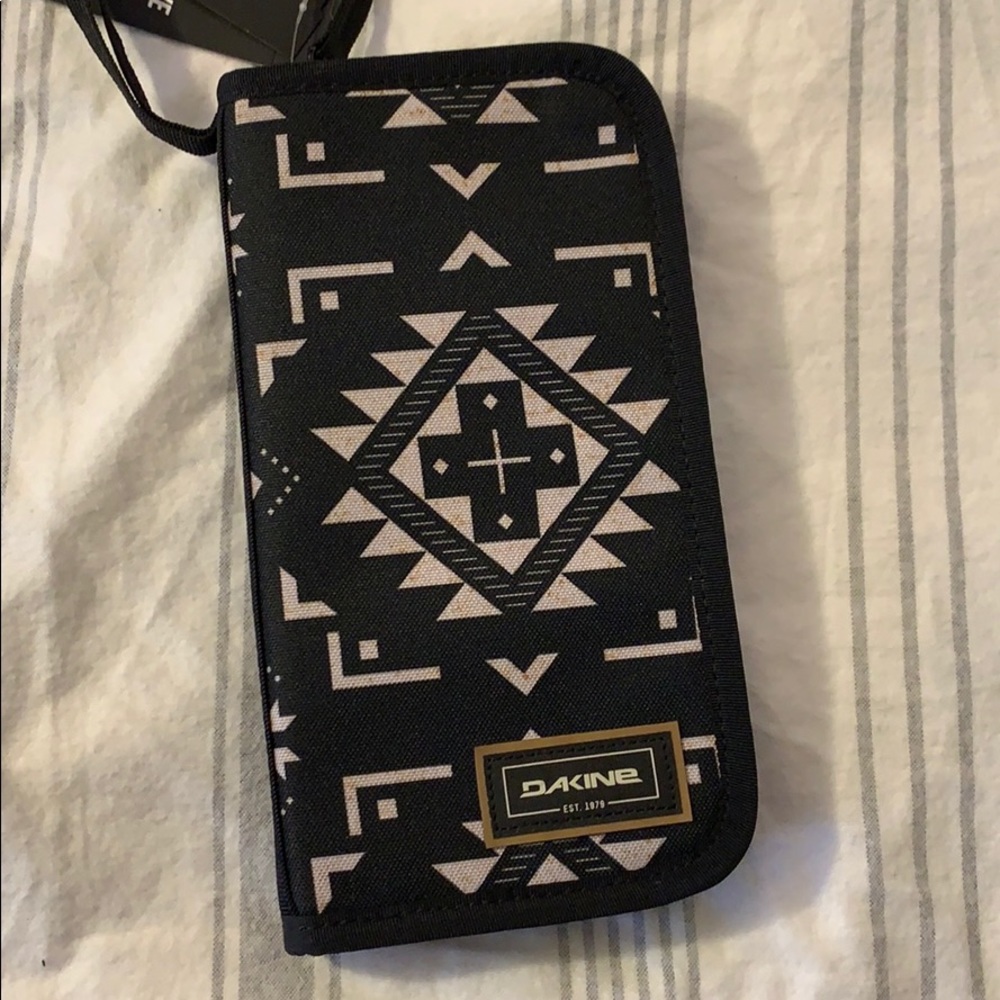 Dakine Travel Wallet Passport Holder